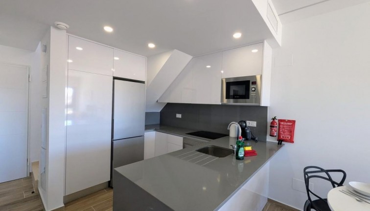 Resale - Apartment - Villamartín