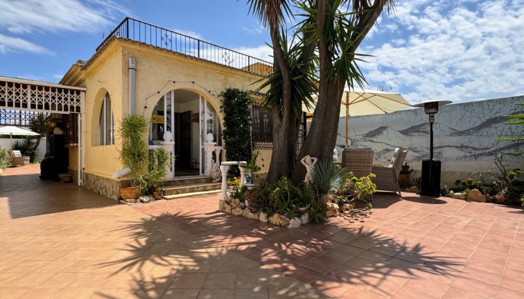Reventa - Chalet - Torrevieja - La Siesta