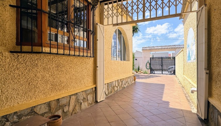 Reventa - Chalet - Torrevieja - La Siesta