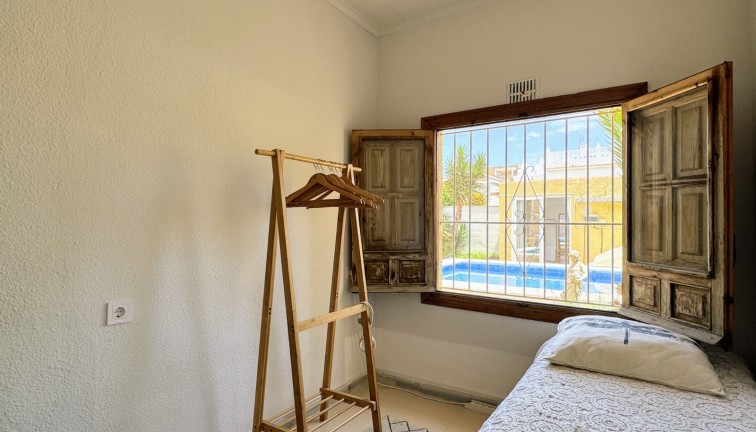 Reventa - Chalet - Torrevieja - La Siesta