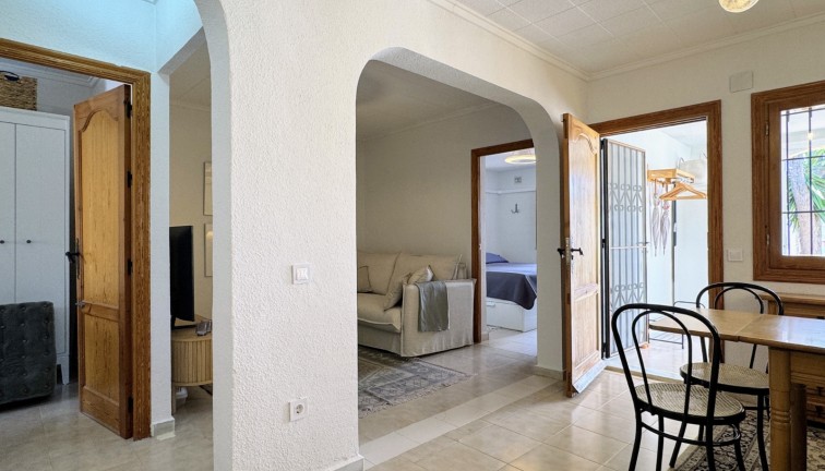 Reventa - Chalet - Torrevieja - La Siesta