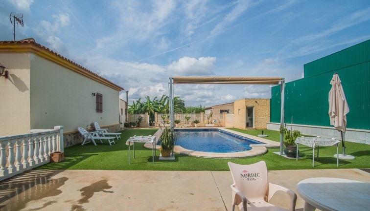 Jälleenmyynti - Erillistalo - Orihuela - La Matanza