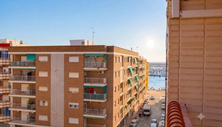Jälleenmyynti - Asunto - Ylimmän kerroksen asunto - Torrevieja - Acequion