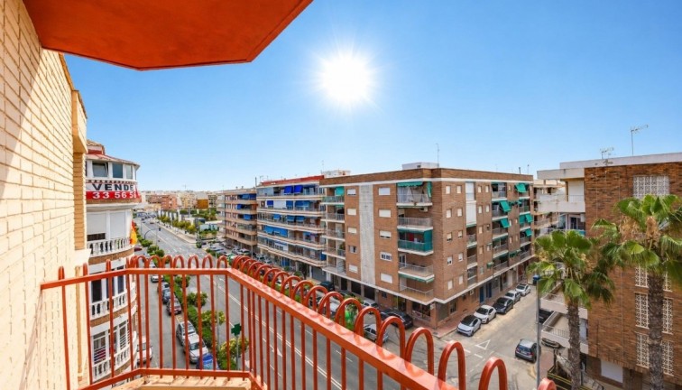Jälleenmyynti - Asunto - Ylimmän kerroksen asunto - Torrevieja - Acequion