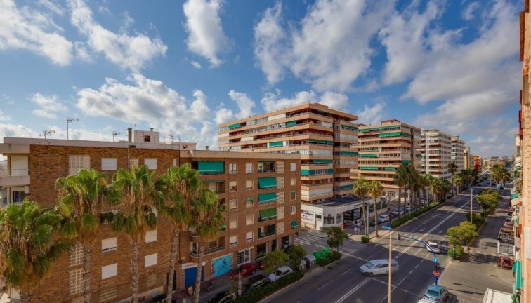 Jälleenmyynti - Asunto - Ylimmän kerroksen asunto - Torrevieja - Acequion