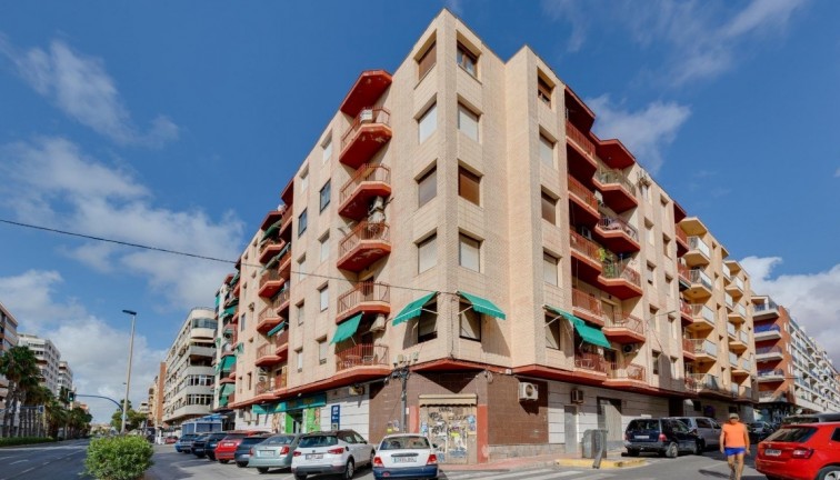 Jälleenmyynti - Asunto - Ylimmän kerroksen asunto - Torrevieja - Acequion