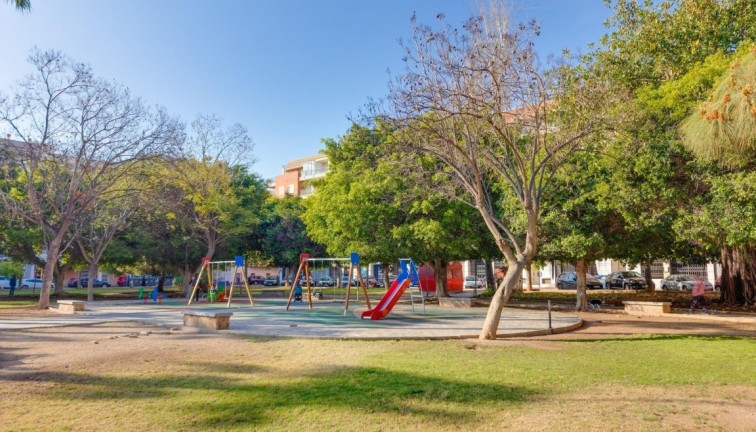 Jälleenmyynti - Asunto - Ylimmän kerroksen asunto - Torrevieja - Acequion