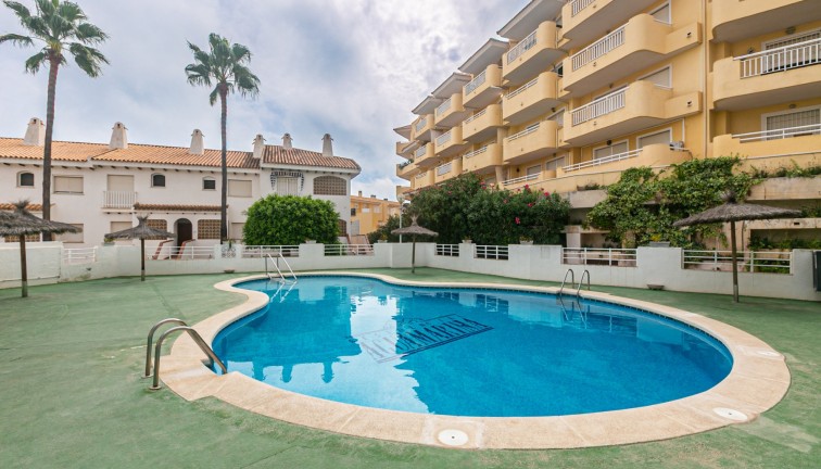 Återförsäljning - Duplex apartment (två våningar) - Cabo Roig
