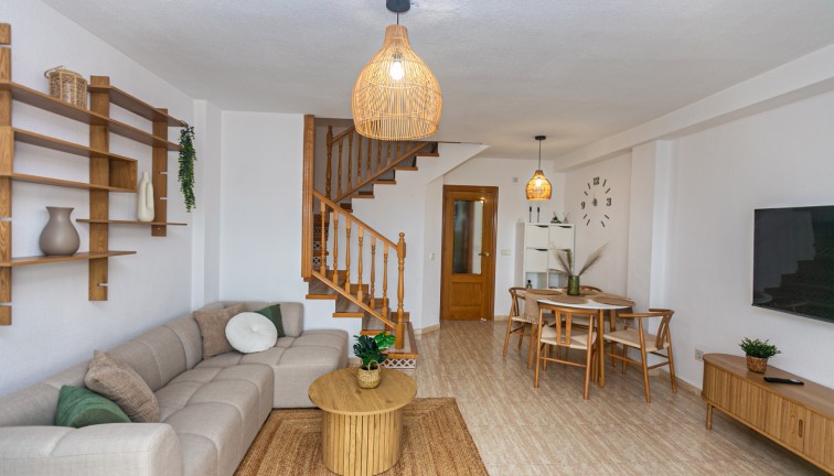 Återförsäljning - Duplex apartment (två våningar) - Cabo Roig