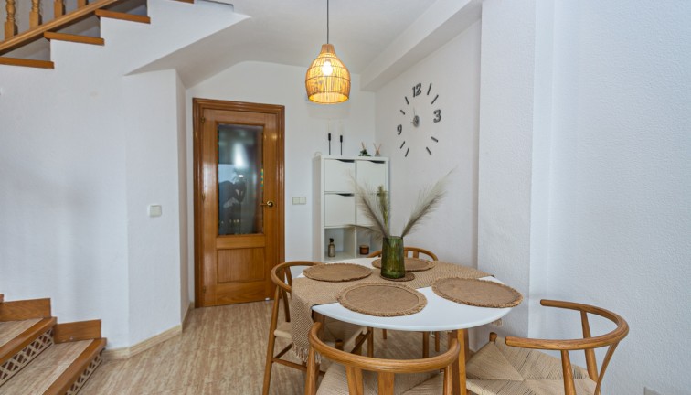 Återförsäljning - Duplex apartment (två våningar) - Cabo Roig