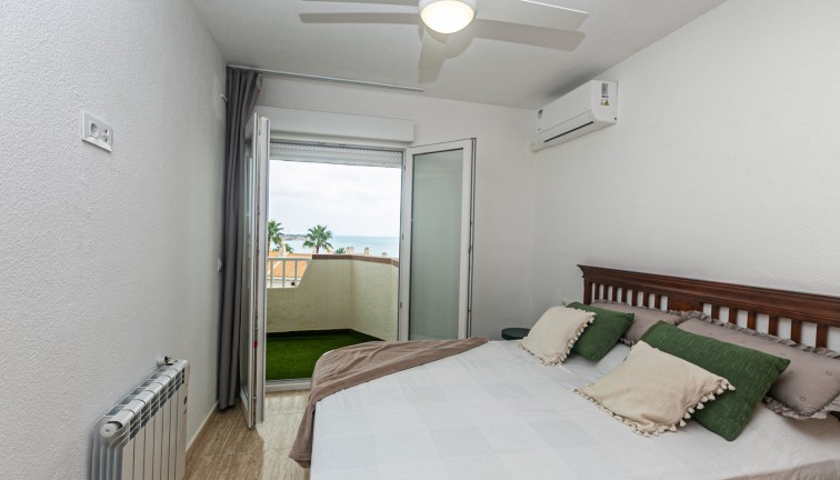 Återförsäljning - Duplex apartment (två våningar) - Cabo Roig