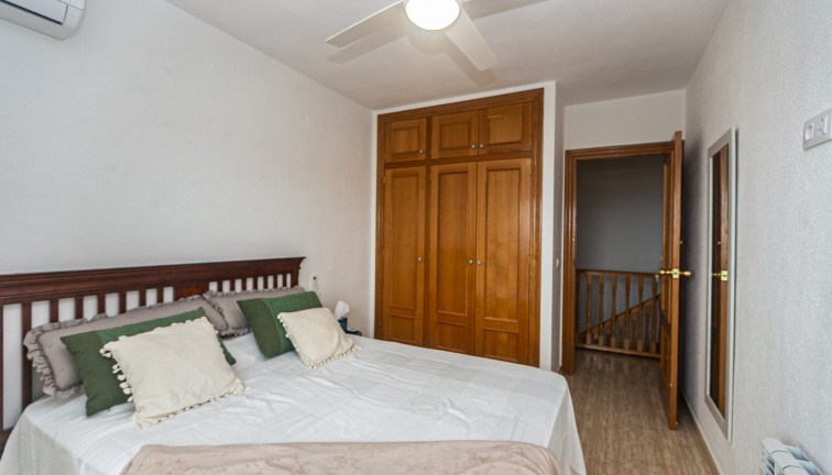 Återförsäljning - Duplex apartment (två våningar) - Cabo Roig