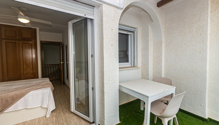 Återförsäljning - Duplex apartment (två våningar) - Cabo Roig