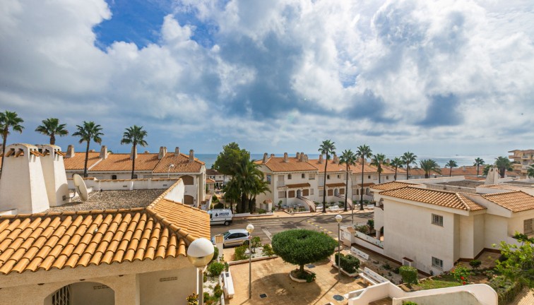 Återförsäljning - Duplex apartment (två våningar) - Cabo Roig