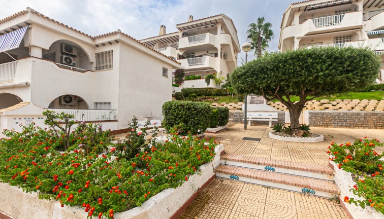 Återförsäljning - Duplex apartment (två våningar) - Cabo Roig