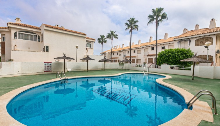 Återförsäljning - Duplex apartment (två våningar) - Cabo Roig
