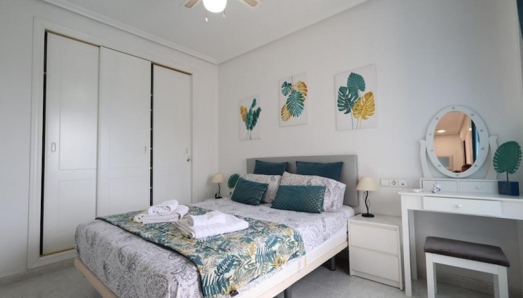 Resale - Apartment - Orihuela Costa - Villamartín