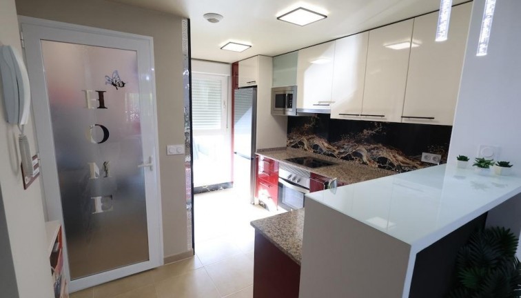 Resale - Apartment - Orihuela Costa - Villamartín