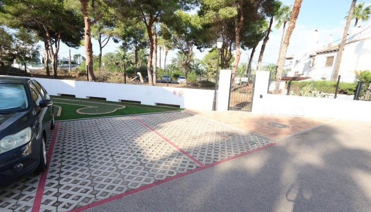Resale - Apartment - Orihuela Costa - Villamartín