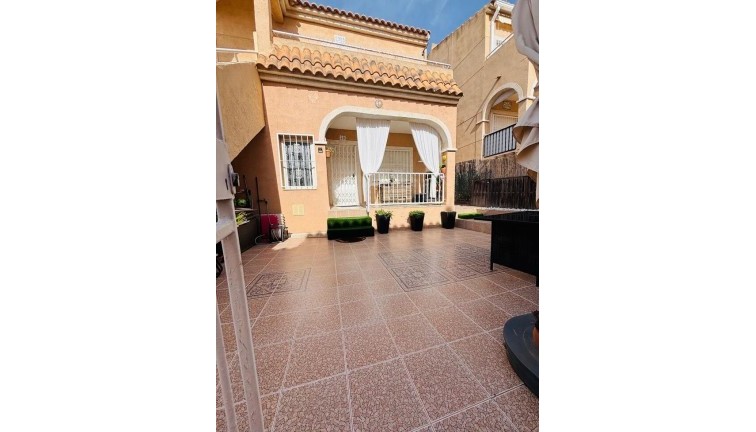 Återförsäljning - Lägenhet - Orihuela Costa - Villamartín