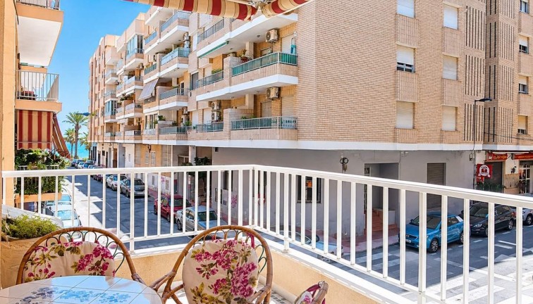 Jälleenmyynti - Asunto - Torrevieja - Playa del Cura