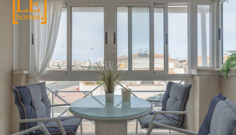 Jälleenmyynti - Bungalow - Torrevieja - Aguas Nuevas