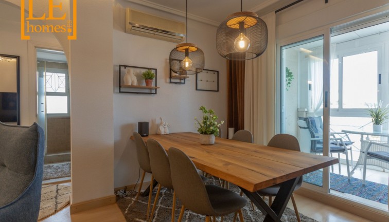 Jälleenmyynti - Bungalow - Torrevieja - Aguas Nuevas