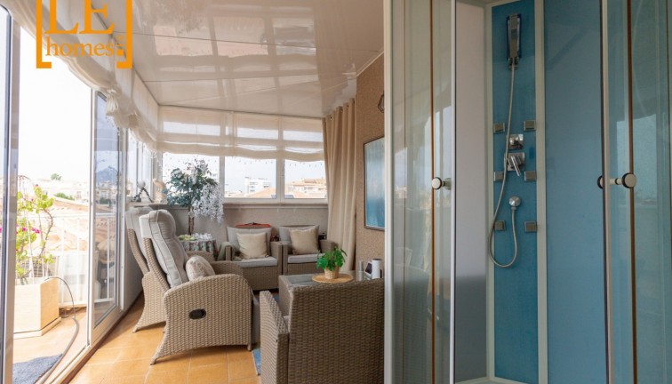 Jälleenmyynti - Bungalow - Torrevieja - Aguas Nuevas
