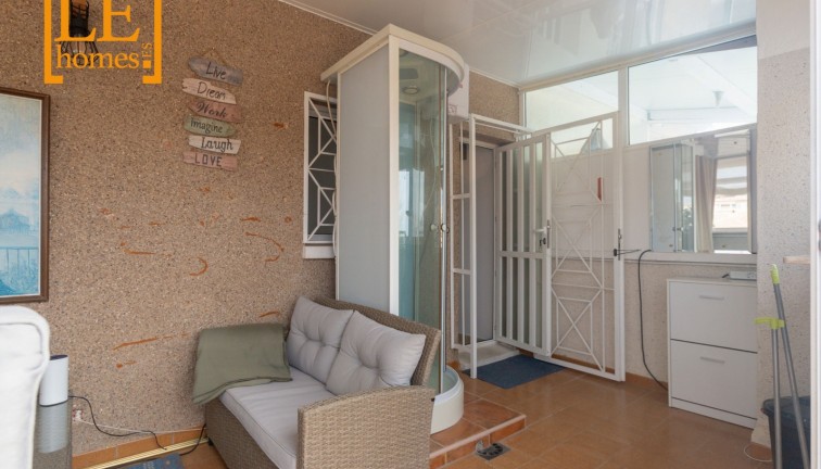 Jälleenmyynti - Bungalow - Torrevieja - Aguas Nuevas