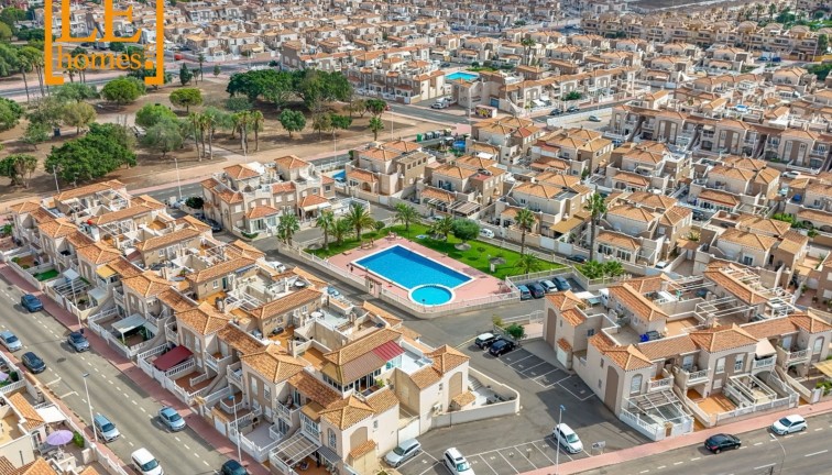 Jälleenmyynti - Bungalow - Torrevieja - Aguas Nuevas