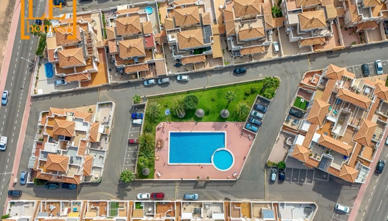 Jälleenmyynti - Bungalow - Torrevieja - Aguas Nuevas