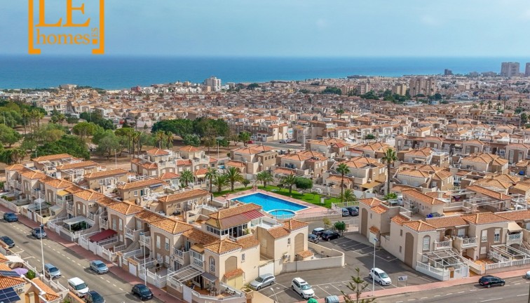 Jälleenmyynti - Bungalow - Torrevieja - Aguas Nuevas