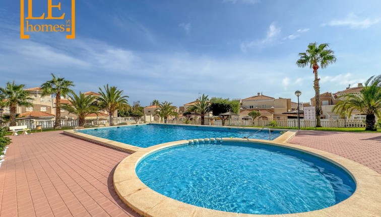 Jälleenmyynti - Bungalow - Torrevieja - Aguas Nuevas