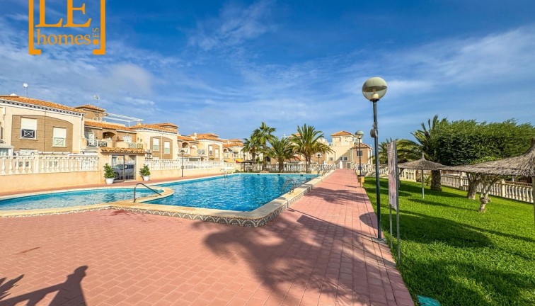 Jälleenmyynti - Bungalow - Torrevieja - Aguas Nuevas