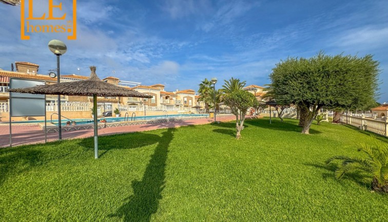 Jälleenmyynti - Bungalow - Torrevieja - Aguas Nuevas