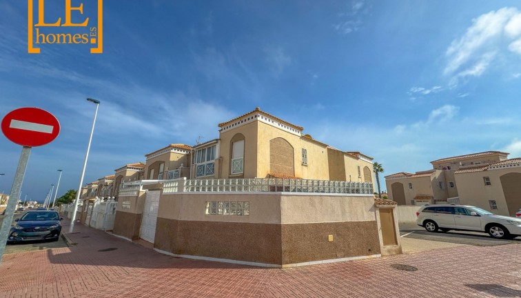 Jälleenmyynti - Bungalow - Torrevieja - Aguas Nuevas