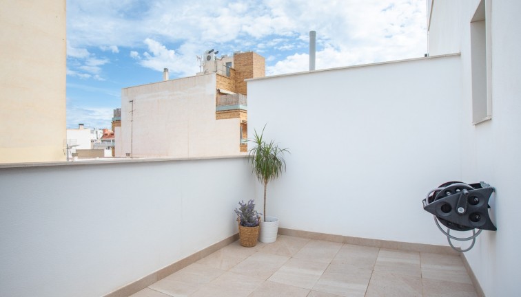 Jälleenmyynti - Asunto - Torrevieja
