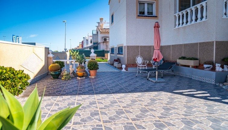 Resale - Chalet - Orihuela Costa - Los Altos