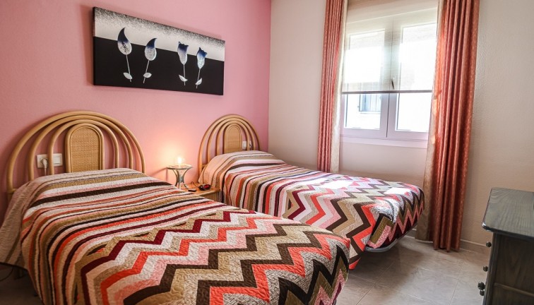 Resale - Chalet - Orihuela Costa - Los Altos