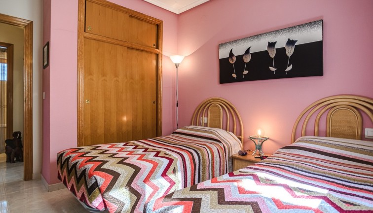 Resale - Chalet - Orihuela Costa - Los Altos