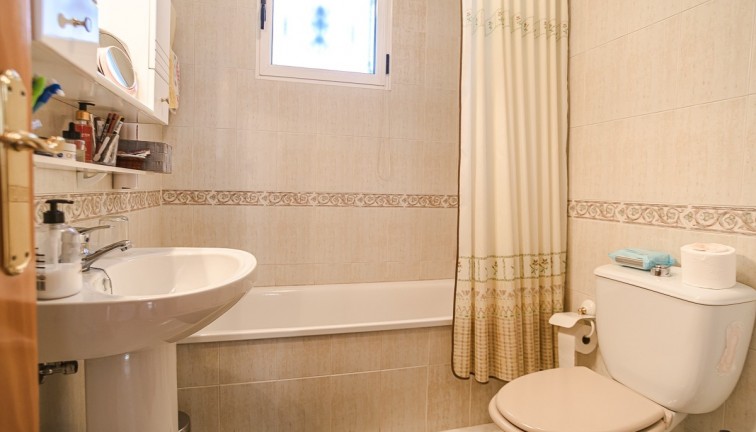 Resale - Chalet - Orihuela Costa - Los Altos