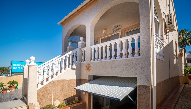 Resale - Chalet - Orihuela Costa - Los Altos