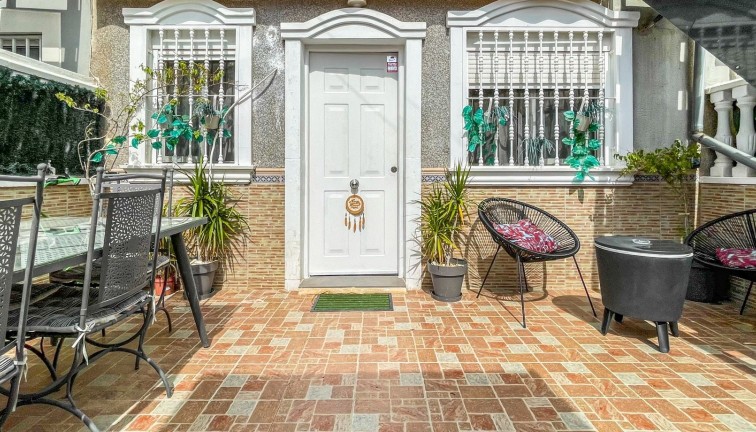 Jälleenmyynti - Bungalow - Torrevieja - La Siesta