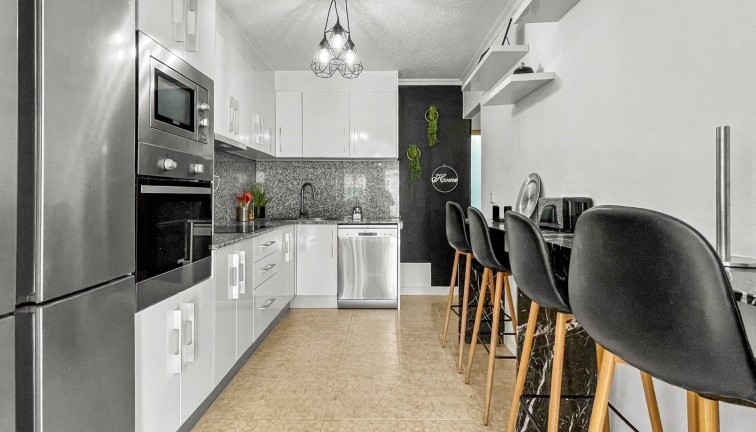 Jälleenmyynti - Bungalow - Torrevieja - La Siesta