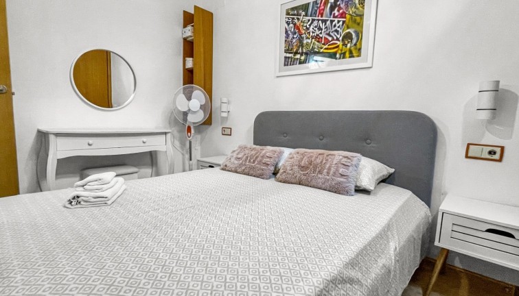Jälleenmyynti - Bungalow - Torrevieja - La Siesta