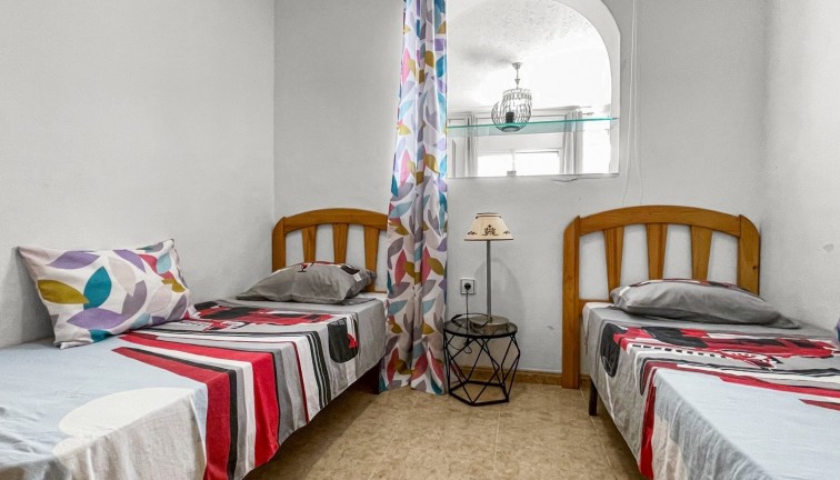 Jälleenmyynti - Bungalow - Torrevieja - La Siesta