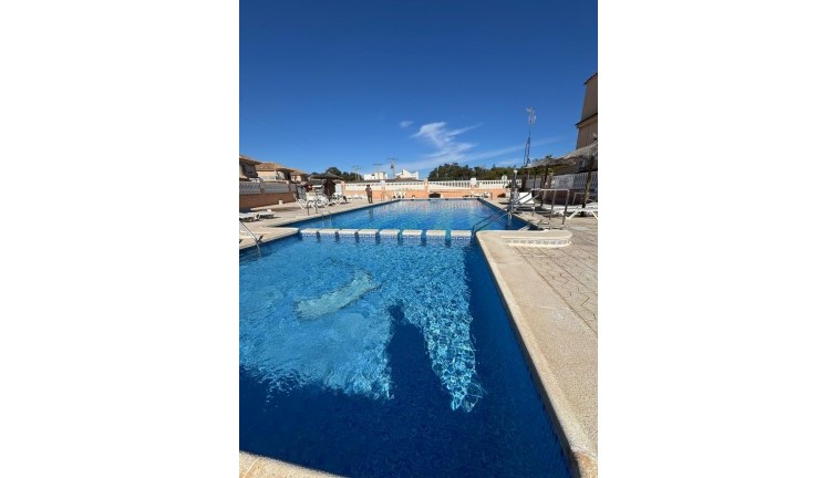Jälleenmyynti - Bungalow - Torrevieja - Los Altos