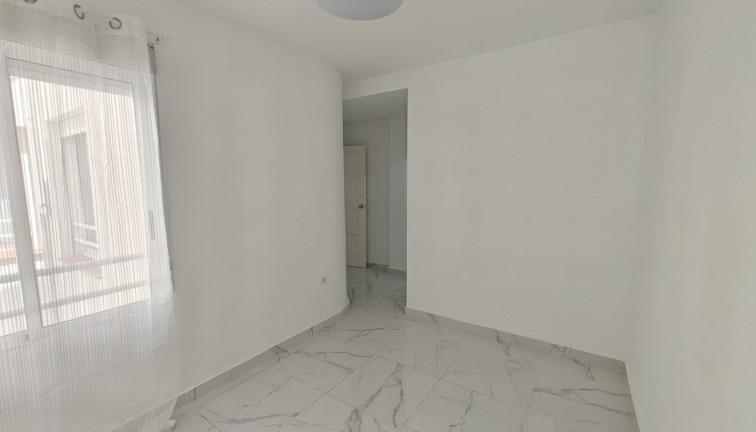 Reventa - Apartamento / piso - Torrevieja - Acequion