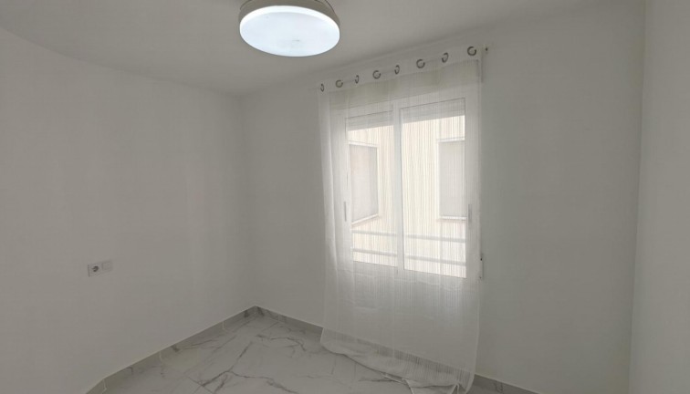Reventa - Apartamento / piso - Torrevieja - Acequion