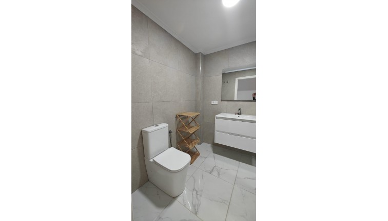Reventa - Apartamento / piso - Torrevieja - Acequion